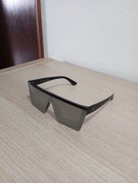 Óculos de Sol Estilo Moderno