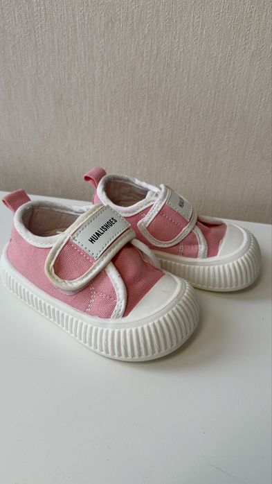 Кеди на дівчинку 22 розмір