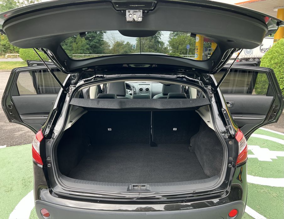 Продам Nissan Qashqai 1.5 d 2012 року