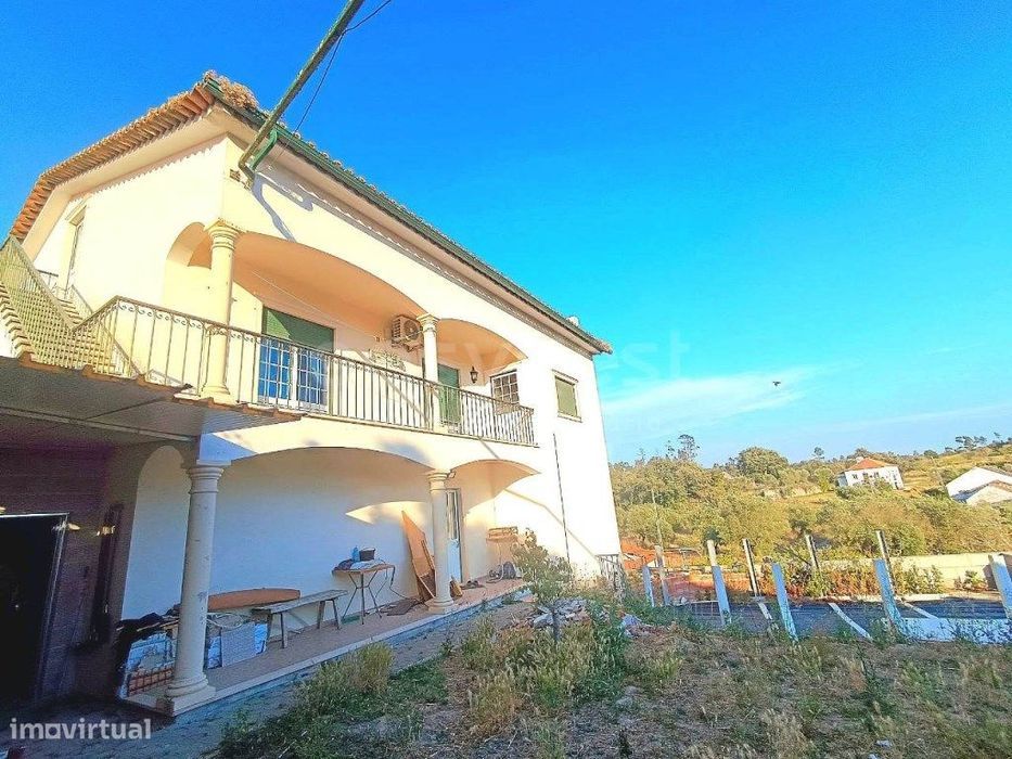 3+1 Bedroom Villa in Tomar – Soalheira with Generous Areas