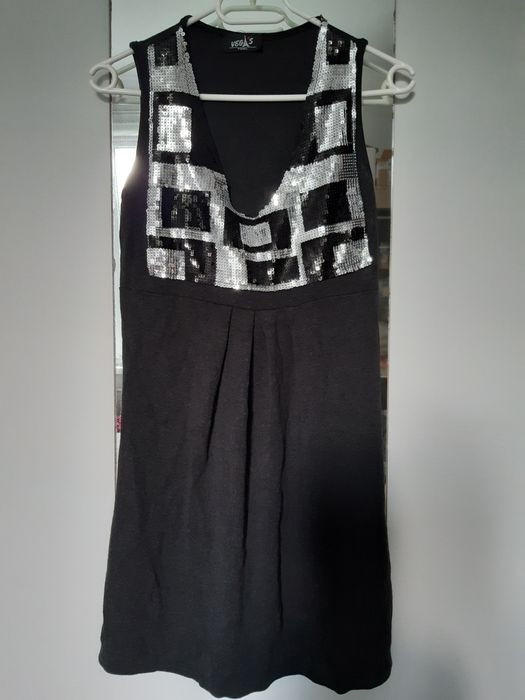 Śliczna sukienka damska Vegas rozm S