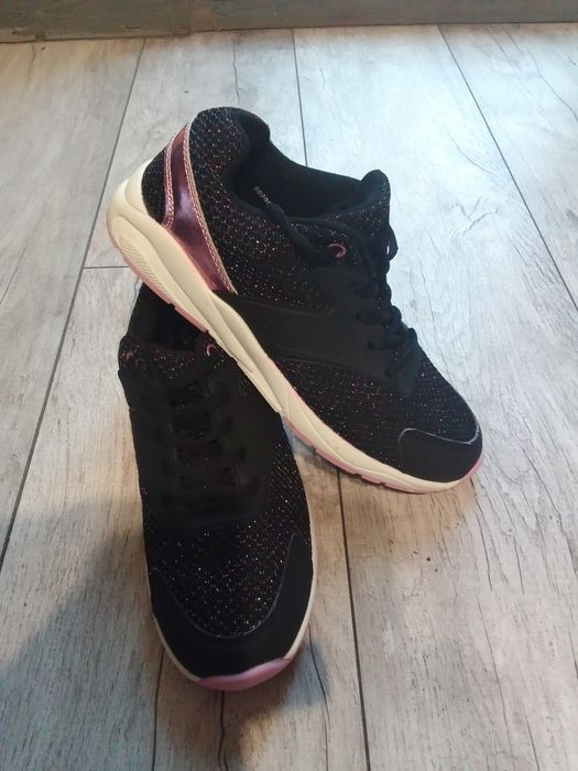 Buty sportowe r. 37