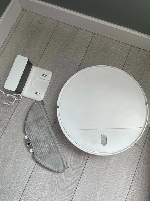 Xiaomi Mi Robot Vacuum-Mop Essential | po serwisie 2025 | wymieniony akumulator | uszkodzony (problem z ładowaniem)