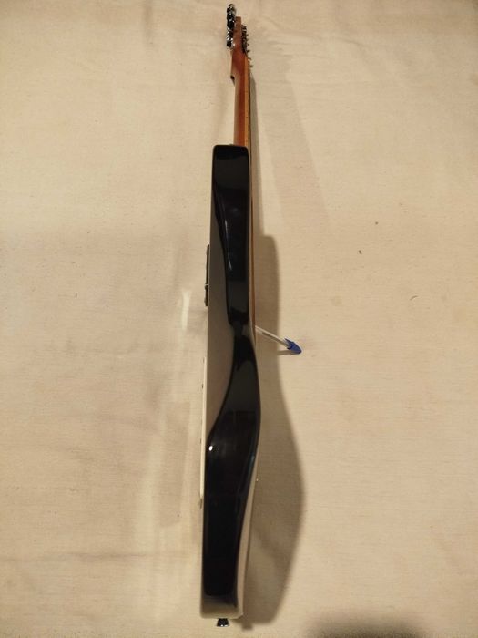 Guitarra elétrica Behringer