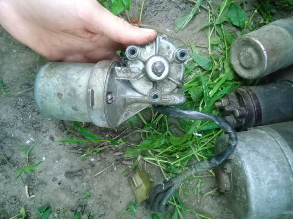 Продаю все що на фото + мотор  на ваз копейку