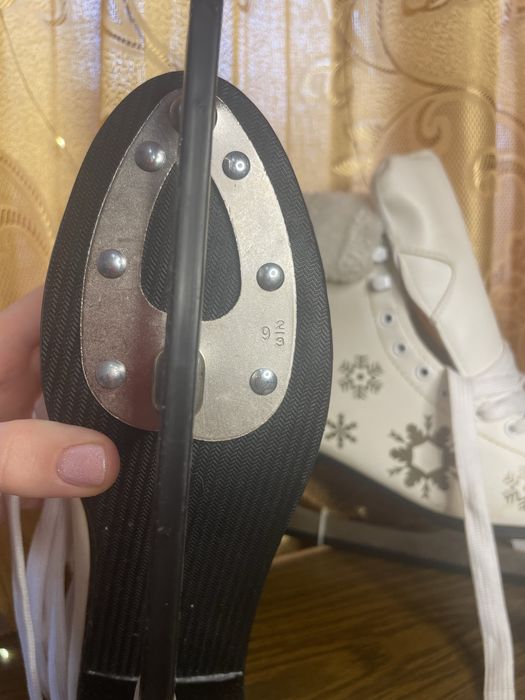 Коньки, ковзани дівчачі Tesco Stores LTD 39 розмір