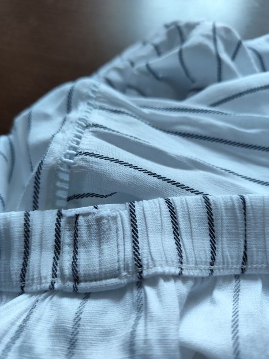 Asymetryczna bluzka hiszpanka z wiskozy z rozszerzanymi rękawami 7/8 r