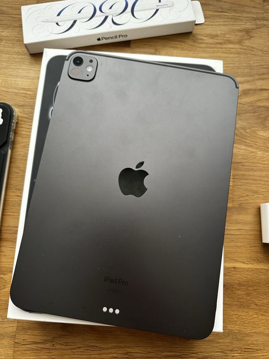 Продам ipad pro 11 (m4)