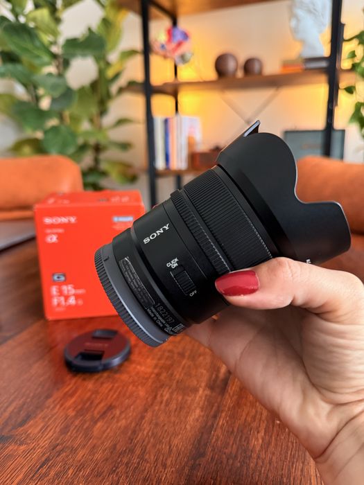 Lente Sony E 15mm f/1.4G