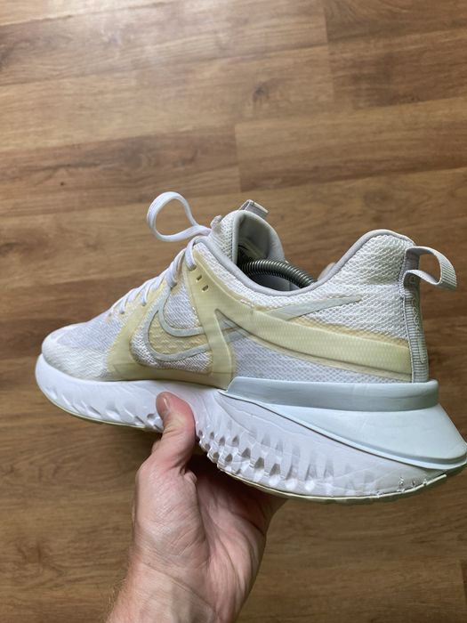 Кроссовки Nike Legend React 2 размер 46 стелька 30