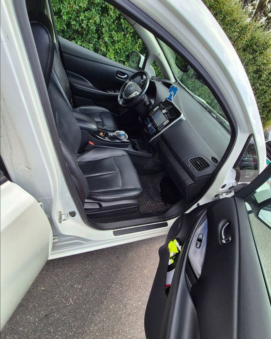 Nissan Leaf 2014 року TEKNA 24кВт з Європи!