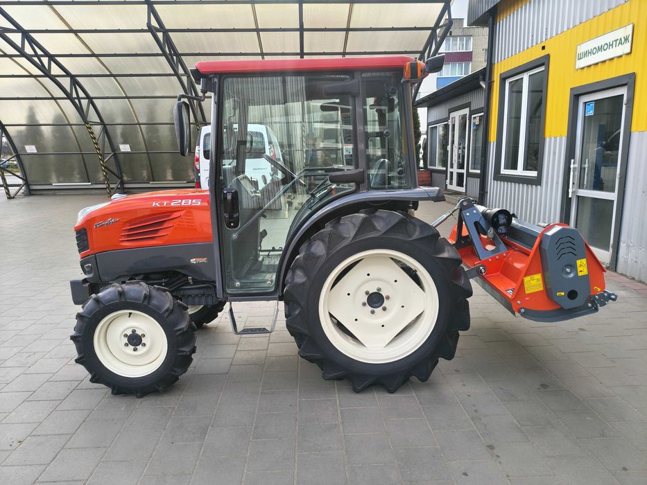Японський мінітрактор Кубота Kubota KT 285