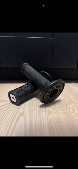 Punhos Odi MX V2