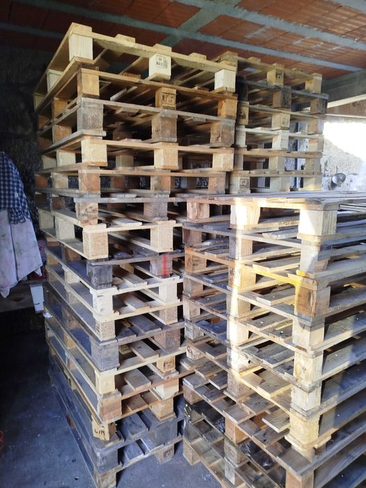 Paletes em madeira