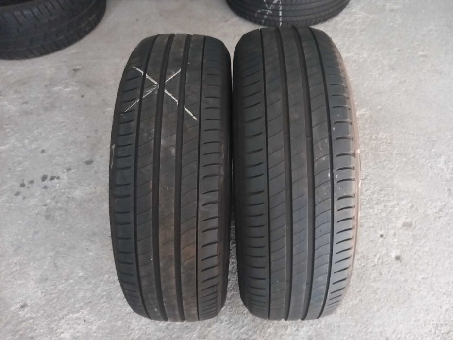 4 pneus 215/65R17 Michelin e Bridgestone