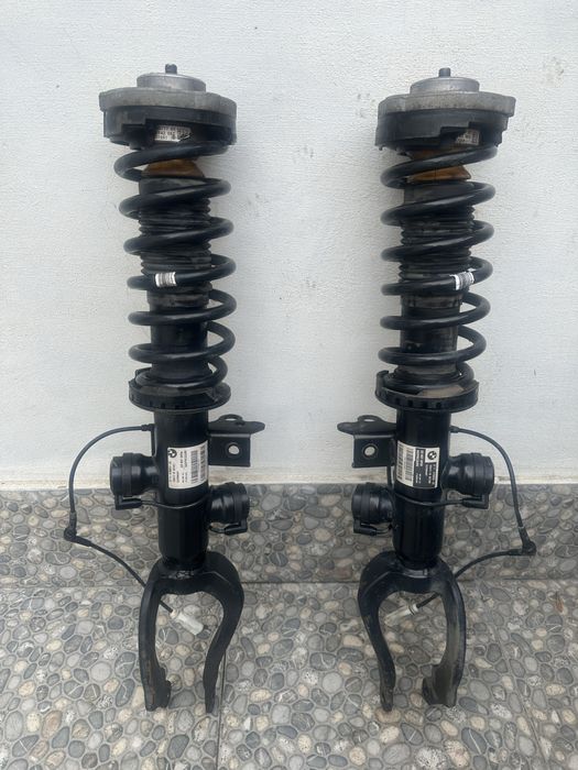 Продам передние мтойки на бмв 535 д