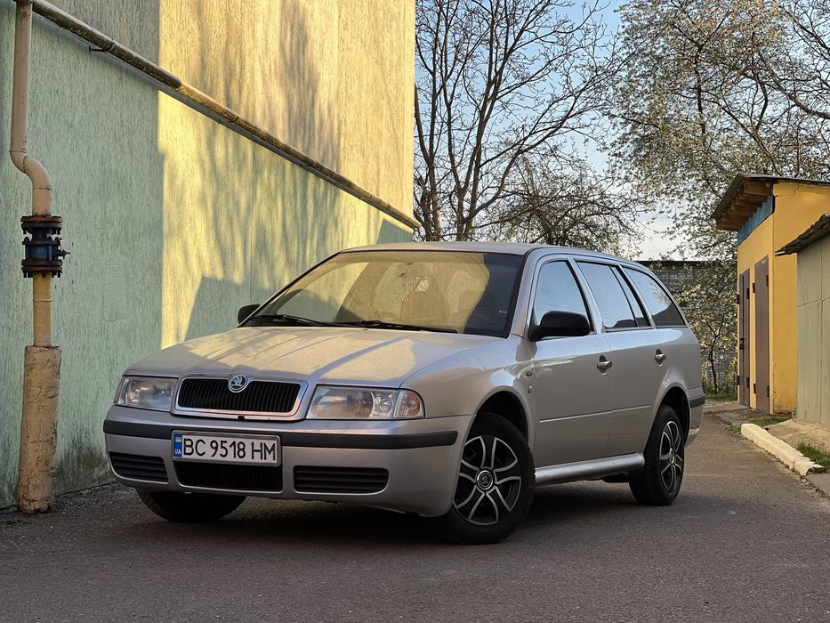 Skoda Octavia tour 2001 p 1.6 бензин