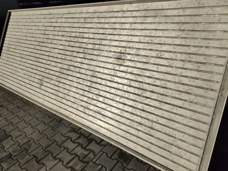 Stoły zalewowe 1.6mx5.65m z wkładem aluminiowym