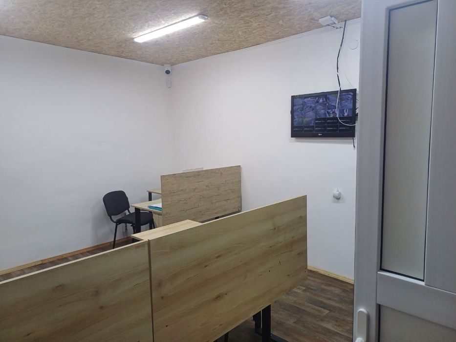 Продаж комерційного приміщення складу площею 2100м.кв