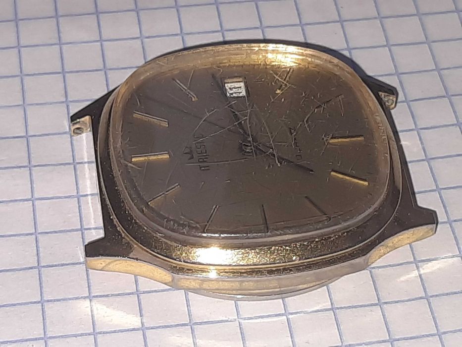 Вінтажний чоловічий електронний годинник Majestic