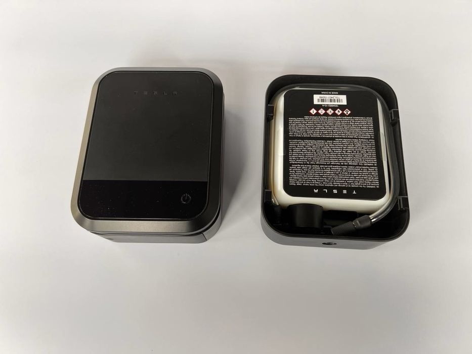 ОРИГІНАЛЬНИЙ компресор Tesla Air Compressor + Tire Repair Kit 3.0 New