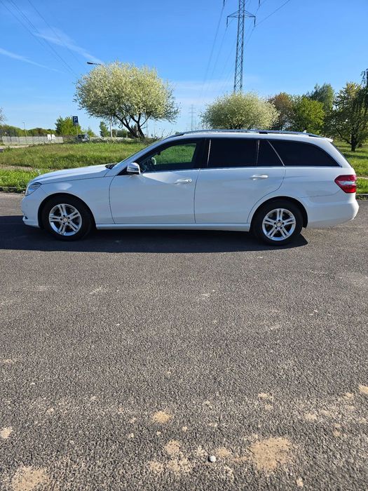 Mercedes-Benz Klasa E MERCEDES E220 CDI 2012 rok
