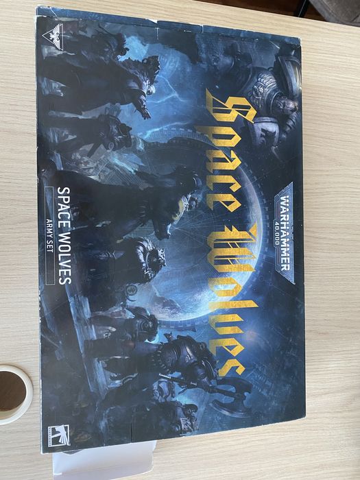 Warhammer 40000 Space Wolves army set + iron priest