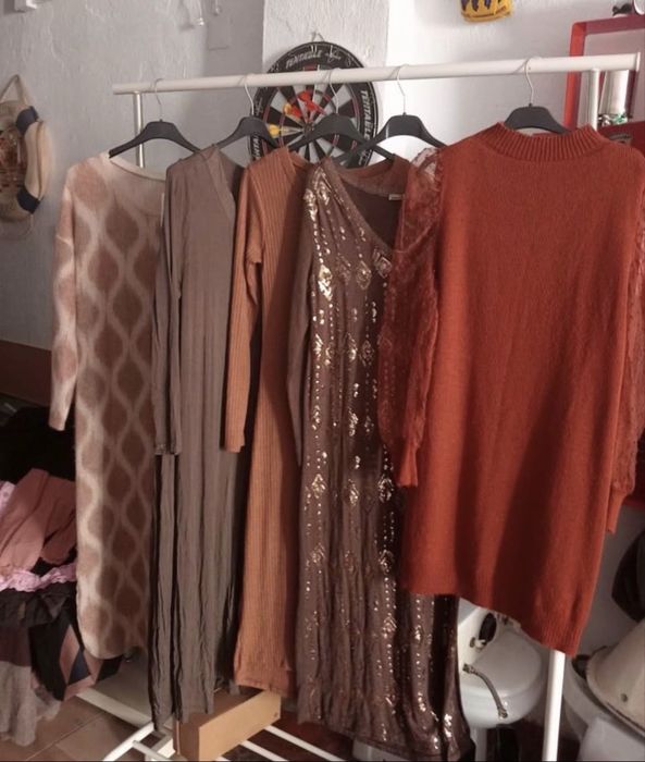 Lote 40 Pecas de Roupa e 15 Lingerie