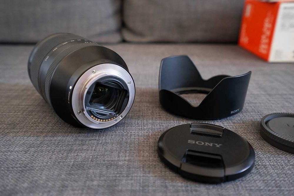 Sony FE 24-240mm f/3.5-6.3 OSS – Como Nova