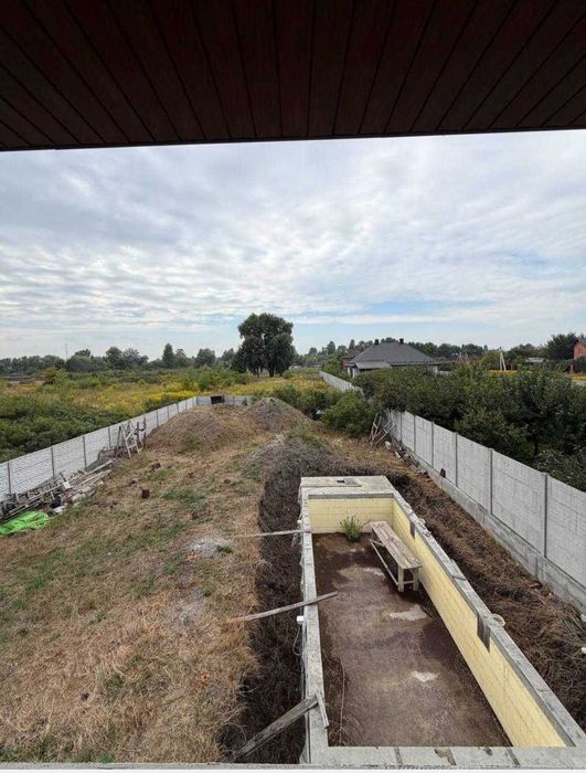Осещина Вишгород Будинок 200 м² з басейном  9,5 соток  140 000 $ ТОРГ