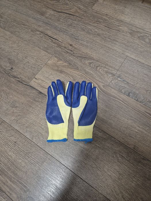 Захисні рукавиці WERK 35 грн