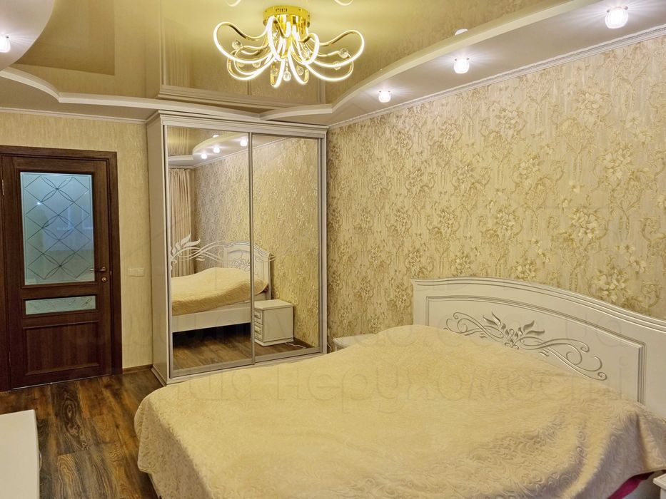 2 кімнатна квартира 77м2 в новобудові з ремонтом в районі Політеху