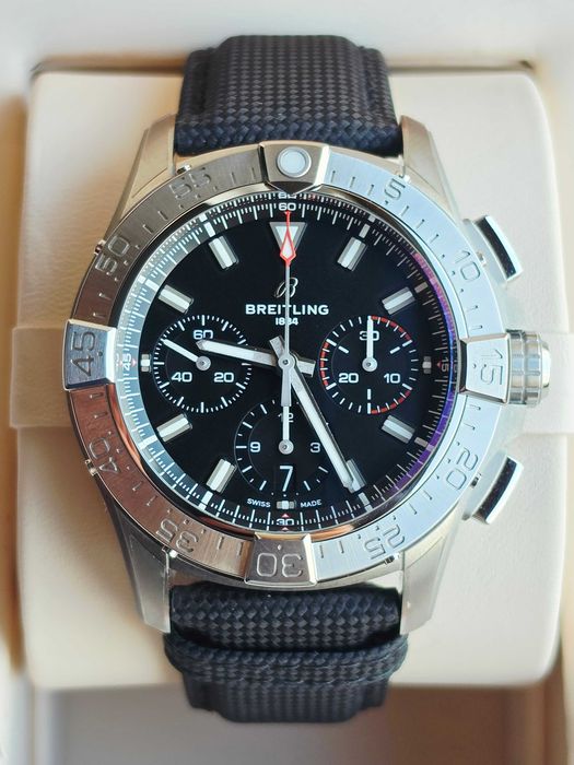 Breitling Avenger B01 Chronograph 42 - 2026r. / Gwar. do 2034r.