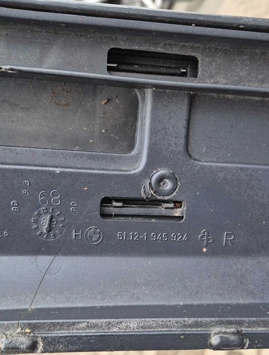 Zderzak Tylny BMW E30 SERIA3 (82-94r.) Szeroka Lampa Oryginalny KLASYK