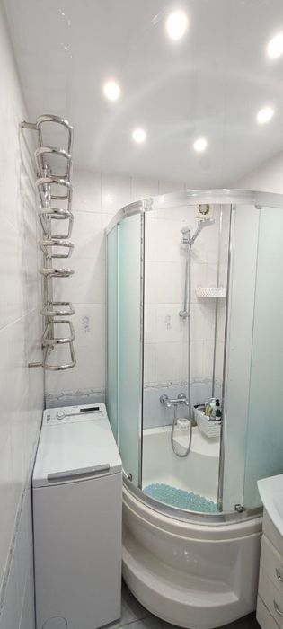 Продам або здам 2 кім кв в само му центрі Меблі заходь та живи