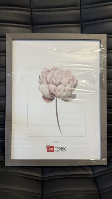 Нові рамки для фото 30*40 см