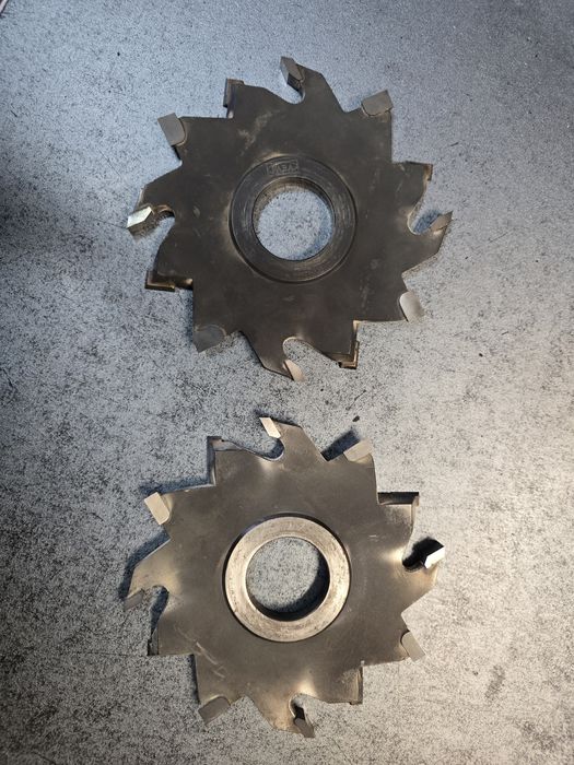 Frezy dolnowrzecionowe HM