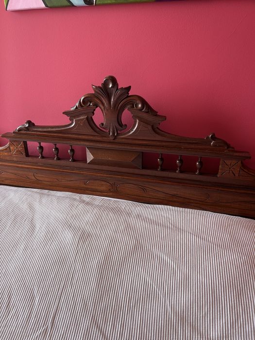 Cama casal antiga nogueira