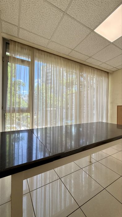 Продаж квартири  85 м² Київ, вул. Німецька 3  метро Палац Україна 1 поверх 4 кабінети Ремонт  Центр  Під офіс, салон, студію