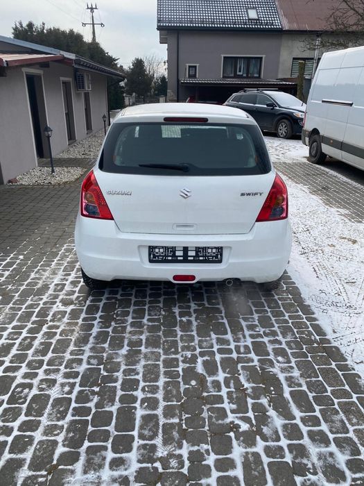 Suzuki Swift 1.3 benzyna biały