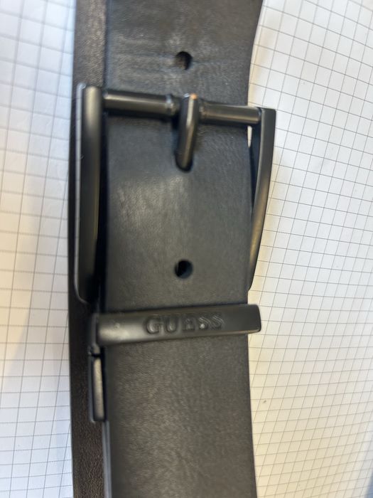 Guess piekny skórzany pasek 100 cm długosci wraz z klamrą