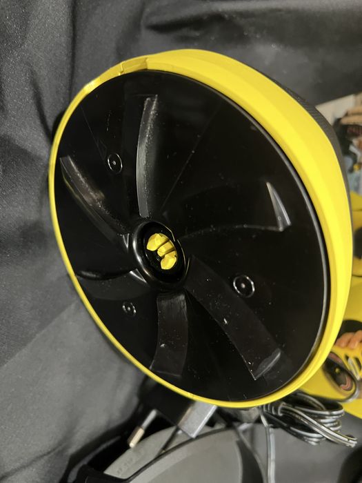 Акумуляторний скребок Karcher EDI 4