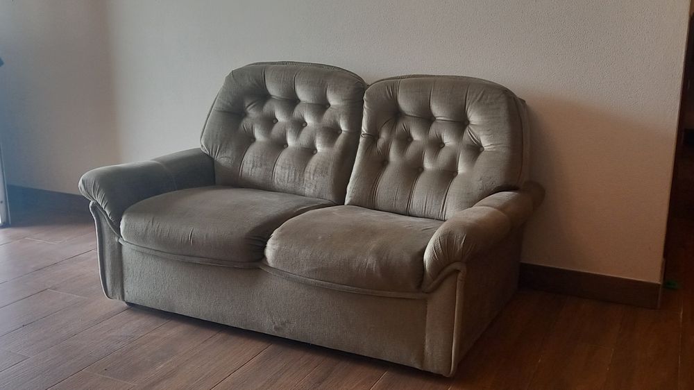 Sofá clássico e elegante