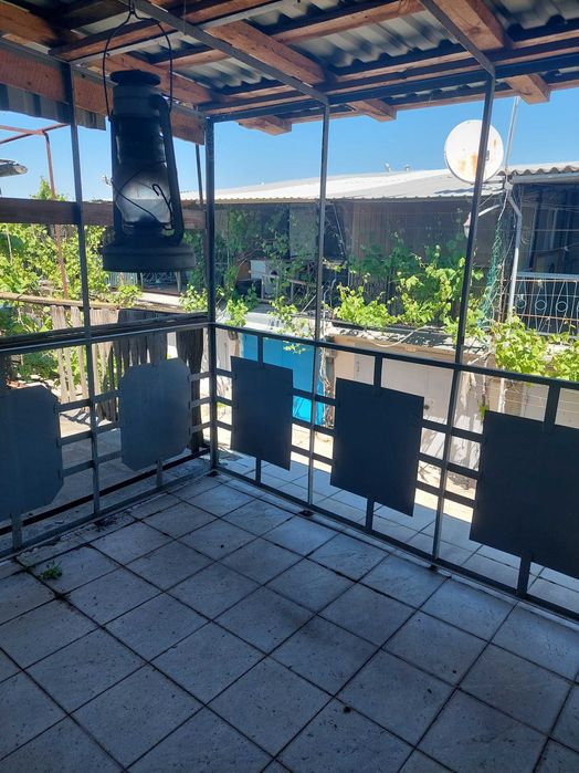 Двоповерховий бокс для лодки