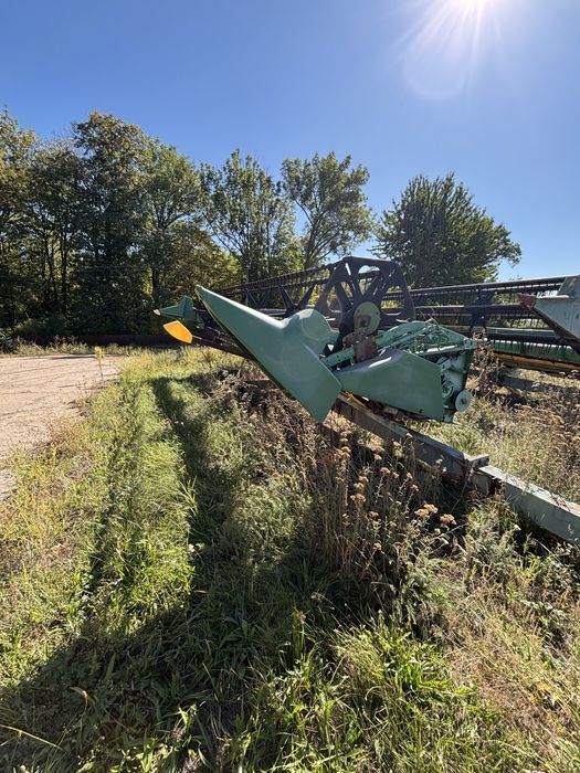 Жниварка John Deere 925 F