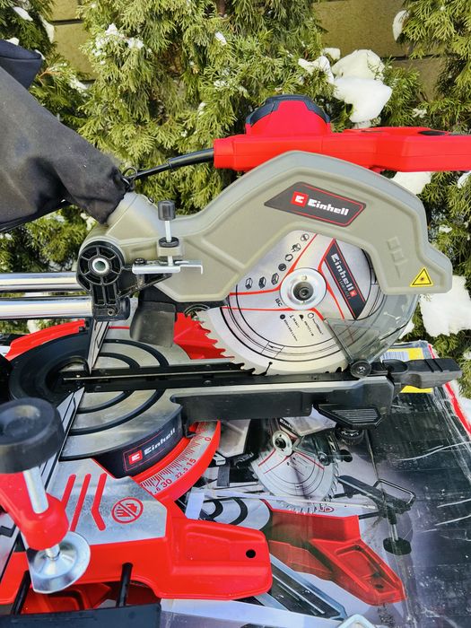 Торцювальна пилка в наявності Einhell TE-SM 10L