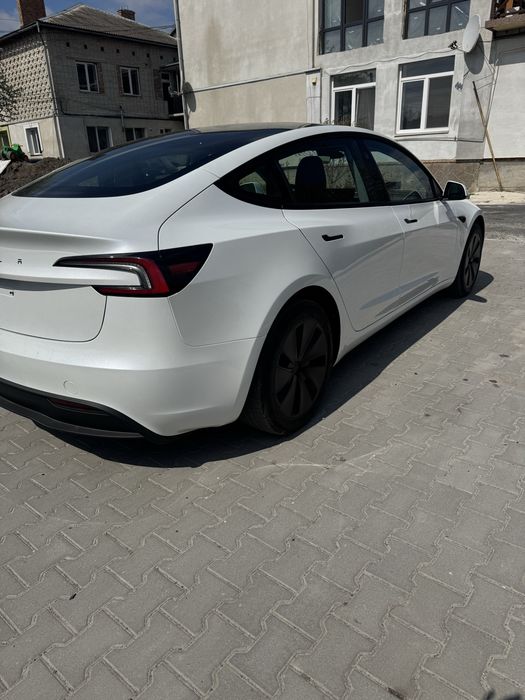 Tesla Model 3 Highland