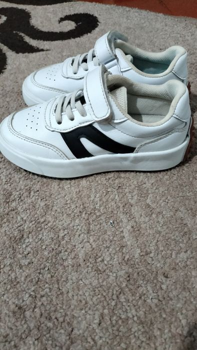 Шкіряні кросівки для хлопчика