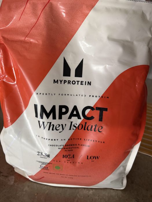 Ізолят Myprotein Impact Whey Isolate 2.5кг