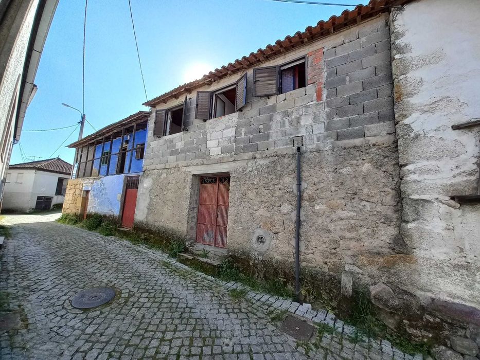 Um Negócio, Duas Casas!